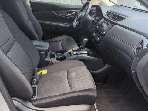 Used 2019 Nissan Rogue SV w/ Premium Package AWD/4WD image 30