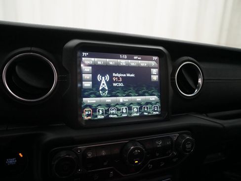 Used 2019 Jeep Wrangler Unlimited Sahara w/ Quick Order Package 24M Moab image 6