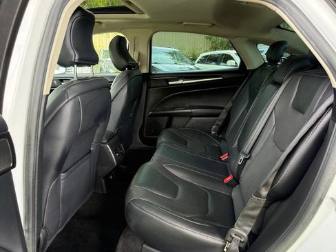 Used 2019 Ford Fusion Titanium FWD image 12