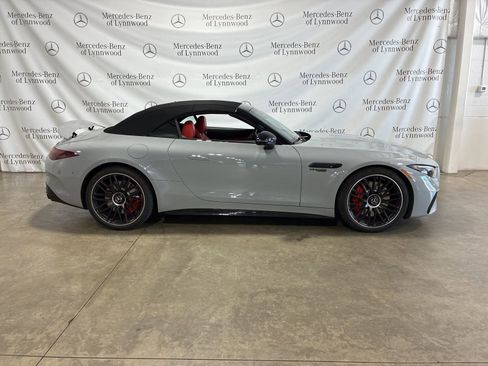 Used 2024 Mercedes-Benz SL 55 AMG 4MATIC image 3