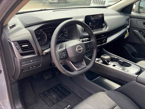 New 2026 Nissan Rogue SV image 8