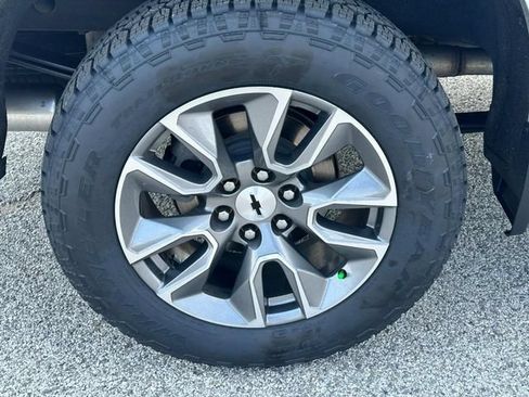 Used 2022 Chevrolet Silverado 1500 RST w/ Convenience Package II AWD/4WD image 7
