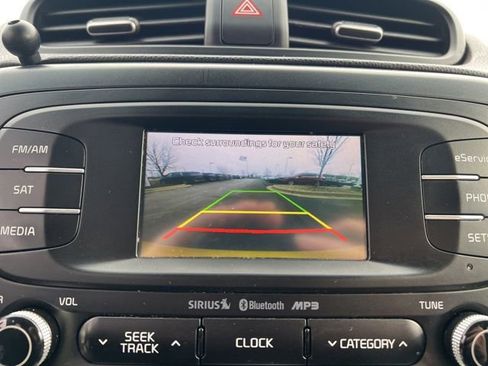 Used 2015 Kia Soul + image 18