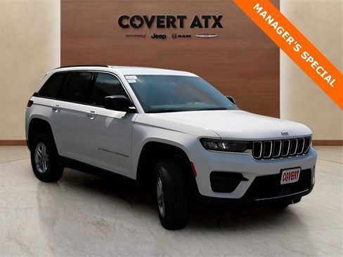 New 2025 Jeep Grand Cherokee Laredo w/ Trailer Tow Package image 7