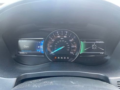 Used 2019 Ford Explorer XLT w/ Equipment Group 202A FWD image 22