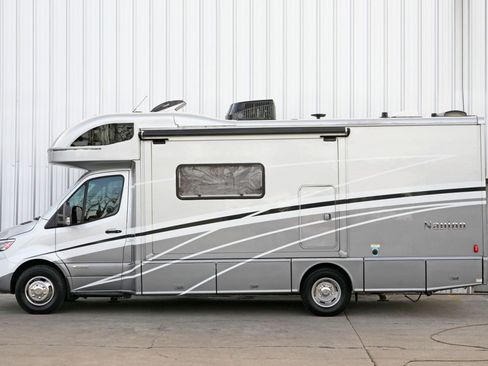 Used 2021 Mercedes-Benz Sprinter 3500 w/ Acoustic Package image 42