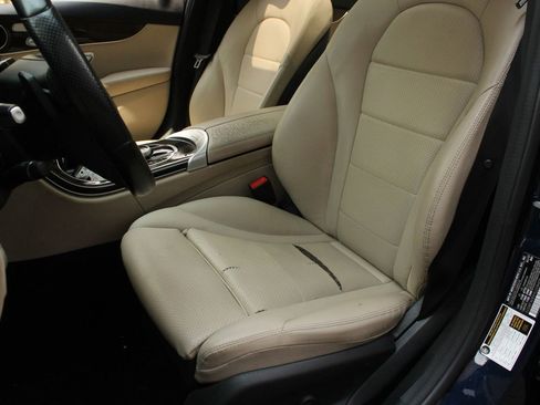 Used 2017 Mercedes-Benz C 300 4MATIC Sedan w/ Premium 1 Package image 18