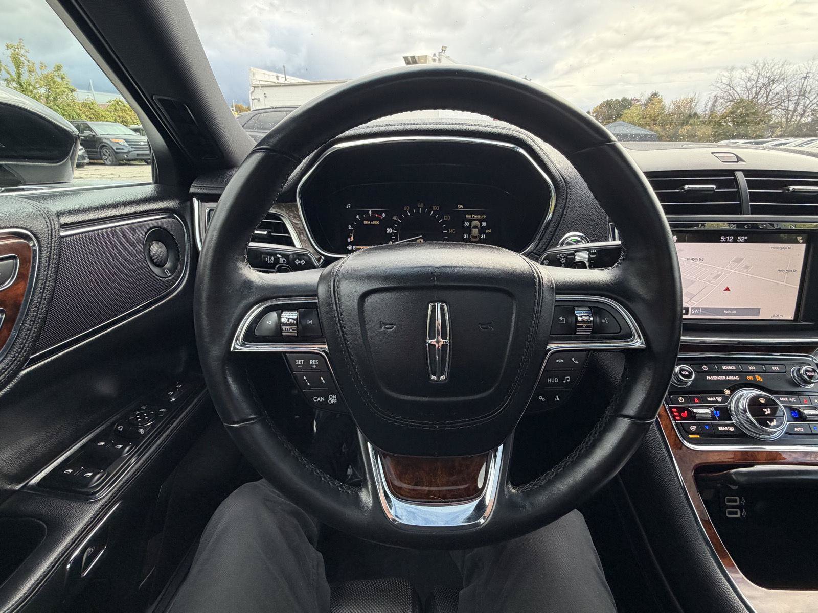 Used 2019 Lincoln Continental Reserve AWD/4WD image 12