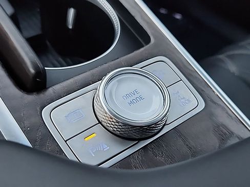 Used 2024 Genesis GV80 3.5T Prestige w/ Prestige Package image 21