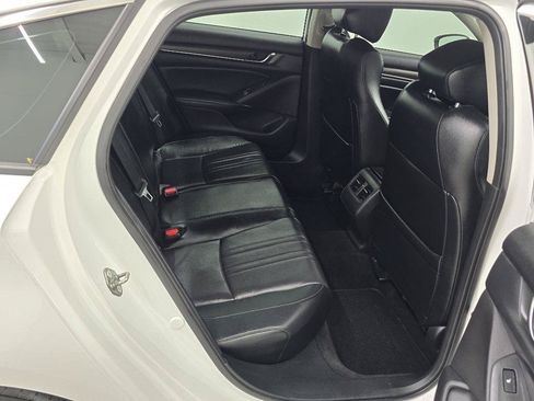 Used 2018 Honda Accord Touring image 33