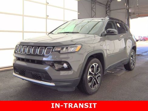 Used 2022 Jeep Compass Limited image 1
