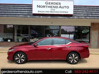 Used 2022 Nissan Altima 2.5 SV w/ SV Premium Package image 1