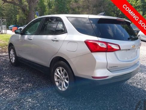 Used 2020 Chevrolet Equinox LS AWD/4WD image 3