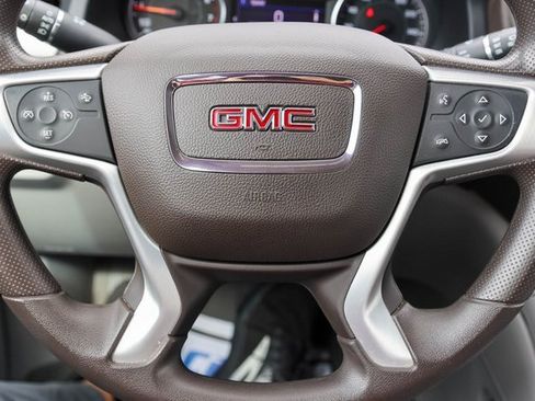 Used 2023 GMC Acadia SLE w/ Driver Convenience Package image 28