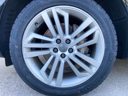 Used 2019 Audi Q5 2.0T Premium Plus w/ Premium Plus Package AWD/4WD image 9