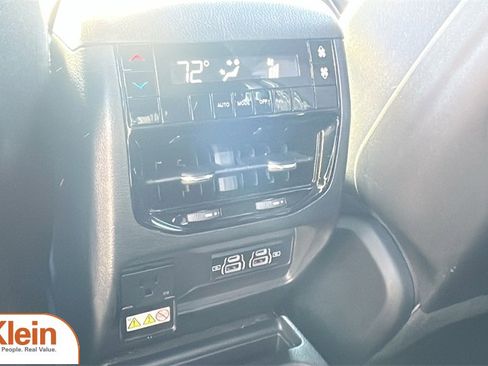 Used 2024 Jeep Grand Cherokee L Laredo w/ Luxury Tech Group I image 26