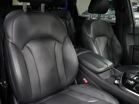 Used 2017 Audi Q7 3.0T Prestige w/ Prestige Package AWD/4WD image 26
