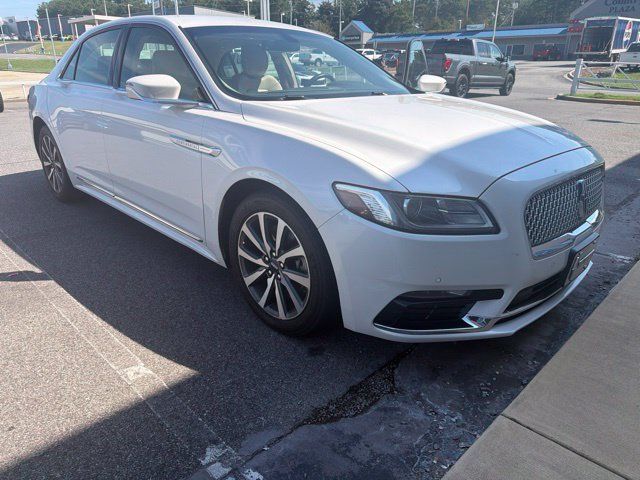 Used 2017 Lincoln Continental Premiere FWD image 1