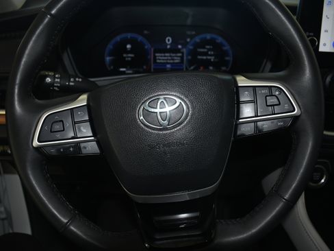Used 2024 Toyota Grand Highlander Limited image 14