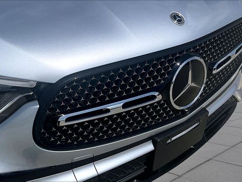 Used 2024 Mercedes-Benz GLC 300 image 27