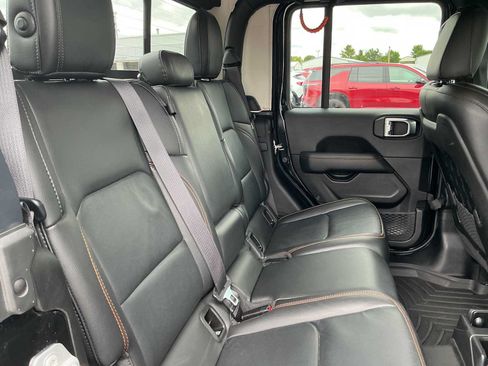 Used 2022 Jeep Gladiator Mojave w/ LED Lighting Group AWD/4WD image 26