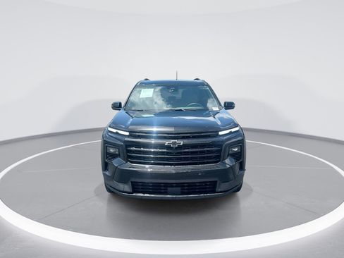 Used 2024 Chevrolet Traverse LT w/ Midnight/Sport Edition AWD/4WD image 3