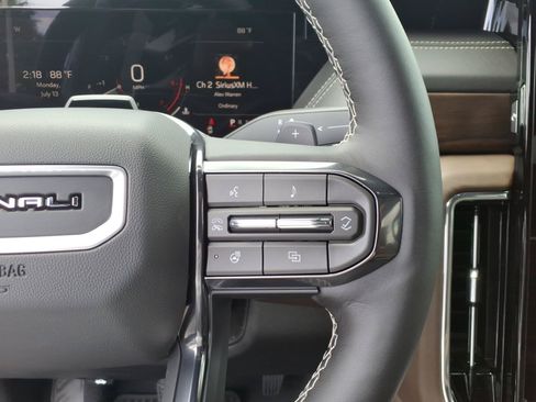 New 2026 GMC Yukon Denali Ultimate AWD/4WD image 12