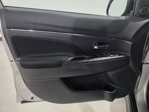 Used 2023 Mitsubishi Outlander Sport ES image 16