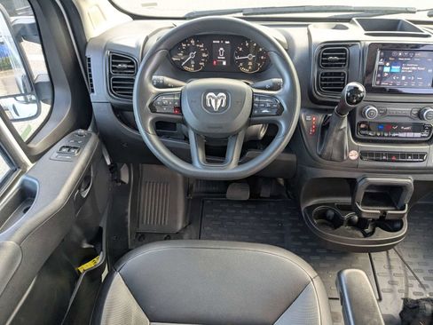 Used 2024 RAM ProMaster 2500 w/ Convenience Group FWD image 17