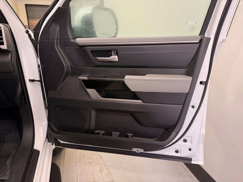 Used 2023 Toyota Tundra Limited image 27