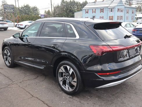 Used 2021 Audi e-tron Premium image 7