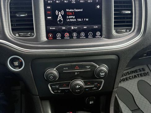 Used 2017 Dodge Charger SXT AWD/4WD image 16