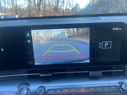 Used 2025 Hyundai Kona SEL image 17