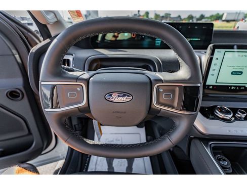 New 2025 Ford Expedition Active AWD/4WD image 11