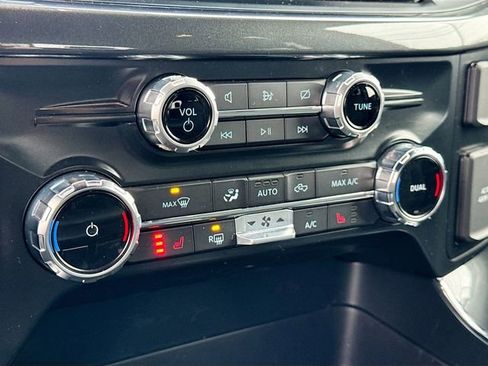 Used 2022 Ford F150 XLT w/ Equipment Group 302A High image 17