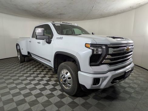 New 2026 Chevrolet Silverado 3500 High Country w/ High Country Premium Package image 5