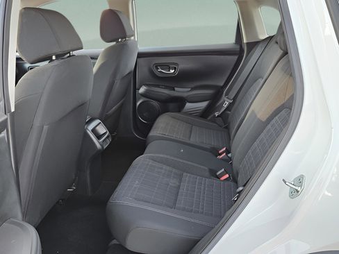 Certified 2023 Honda HR-V LX image 10