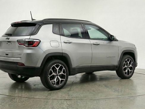 Used 2025 Jeep Compass Limited AWD/4WD image 7
