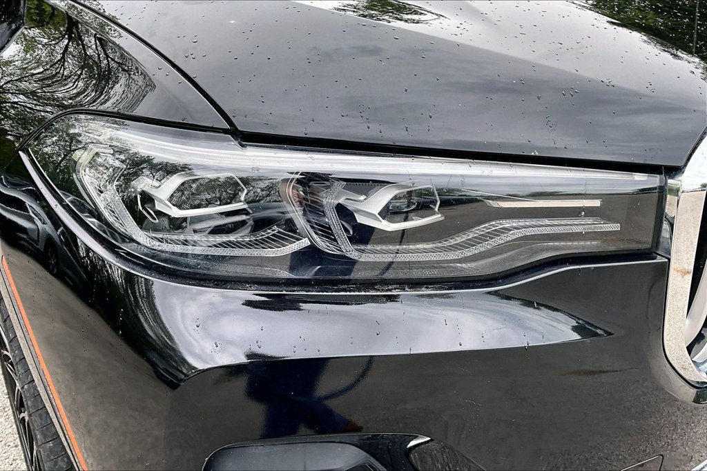 Used 2020 BMW X7 xDrive40i w/ Executive Package AWD/4WD image 38