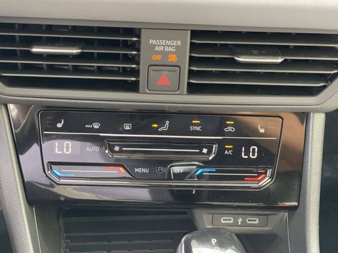 New 2026 Volkswagen Jetta SE FWD image 15