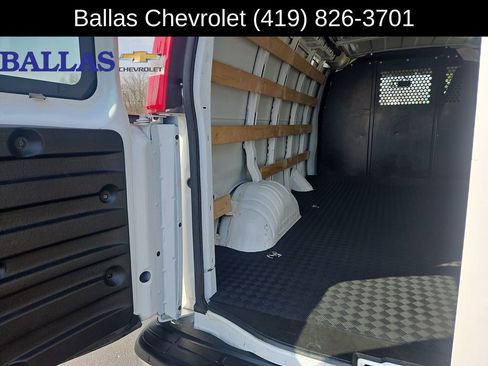 Certified 2024 GMC Savana 2500 w/ Driver Convenience Package RWD image 25