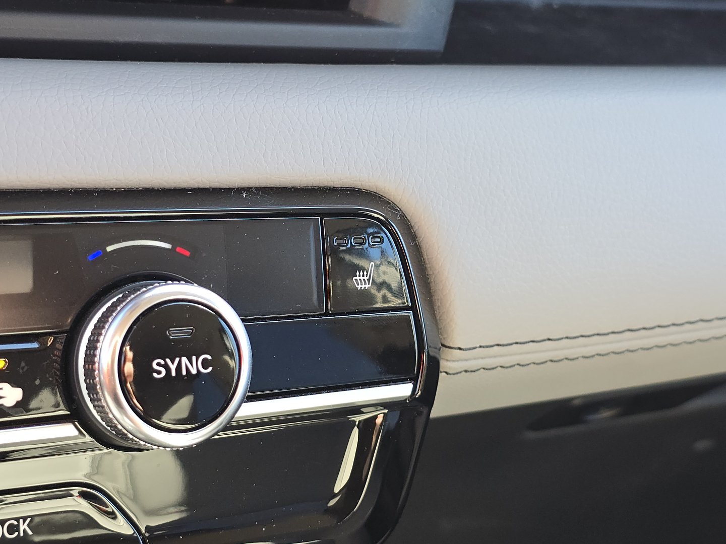 Used 2025 Honda Pilot EX-L image 5