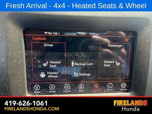 Used 2019 Jeep Cherokee Latitude Plus w/ Cold Weather Group AWD/4WD image 22
