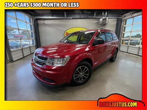 Used 2018 Dodge Journey SE FWD image 1