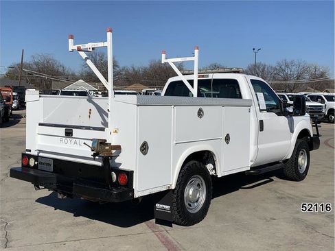 Used 2016 Ford F250 XL image 2