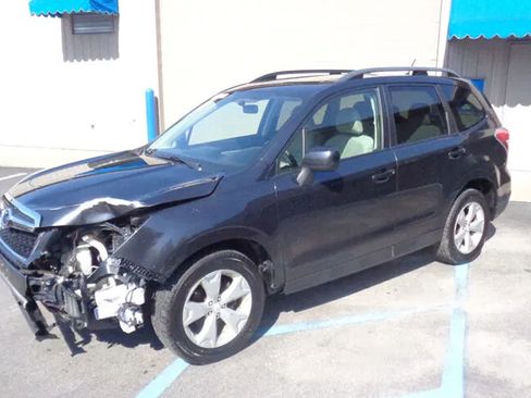 Used 2015 Subaru Forester 2.5i Premium AWD/4WD image 1