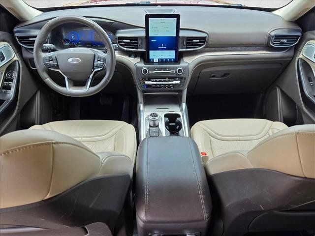 Used 2020 Ford Explorer Platinum w/ Premium Technology Package AWD/4WD image 17