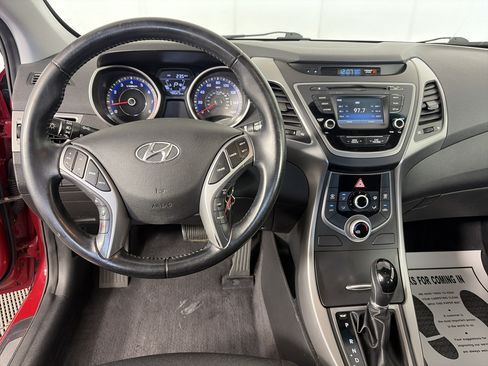 Used 2015 Hyundai Elantra SE w/ Option Group 03 FWD image 3