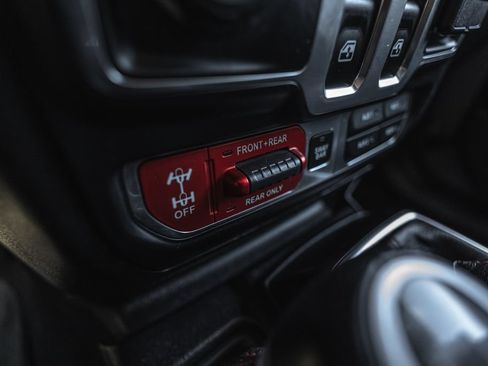 Used 2020 Jeep Wrangler Rubicon AWD/4WD image 19