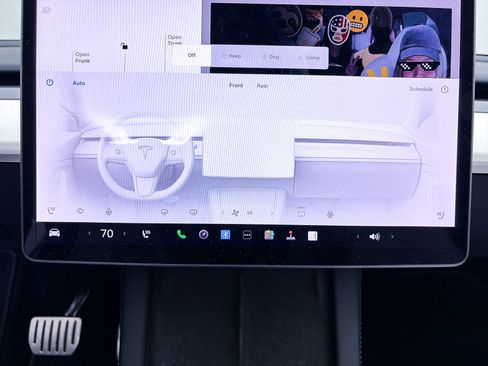 Used 2023 Tesla Model Y Performance image 24